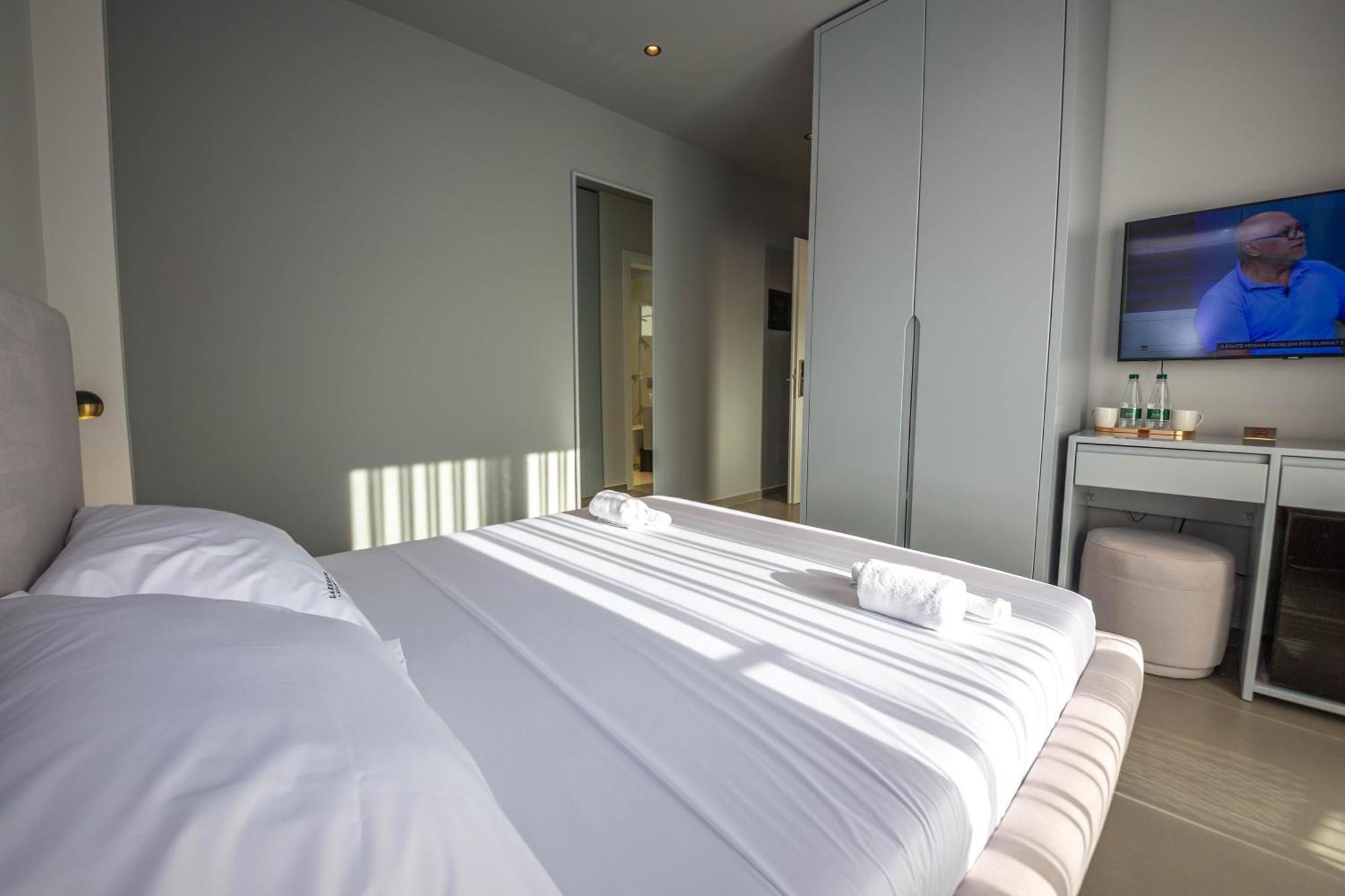 Lake View Rooms Ksamil Exterior foto